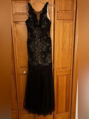 Dave & Johnny Black Mesh Embellished Evening Gown
